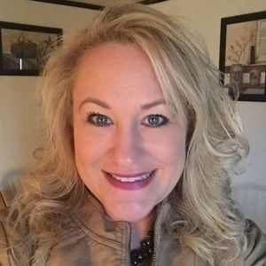 Meet your Posher, Valerie